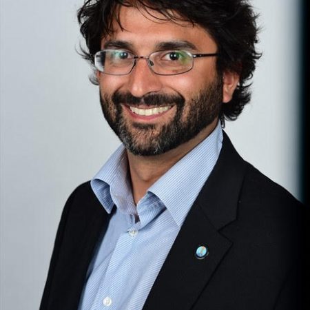 “I realized outreach needs to be part of my scientific career. It brings me so much joy to talk to people.” An interview with Sanjoy Som